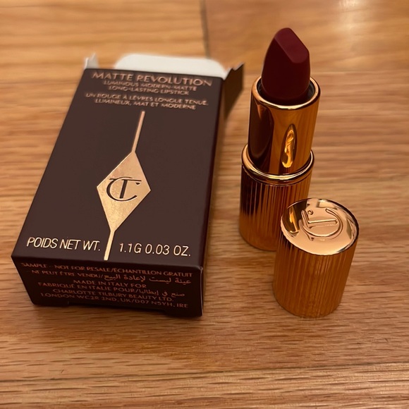 COPY - Charlotte Tilbury walk of no shame Matte Revolution Mini Lipstick - Picture 1 of 5